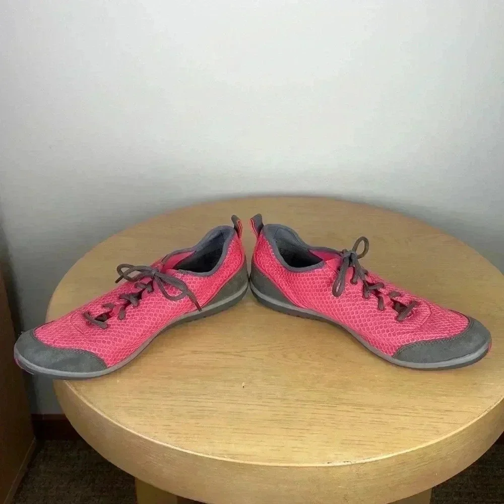 Clarks Womens 10 Lace Up Mesh Sneaker Red Comfort Support Casual Colorful Sporty